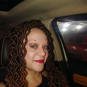 Meet your Posher, Deanna